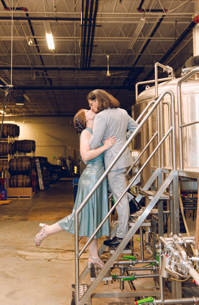 Une Annee Hubbard's Cave Brewery Niles Illinois Brewery Wedding