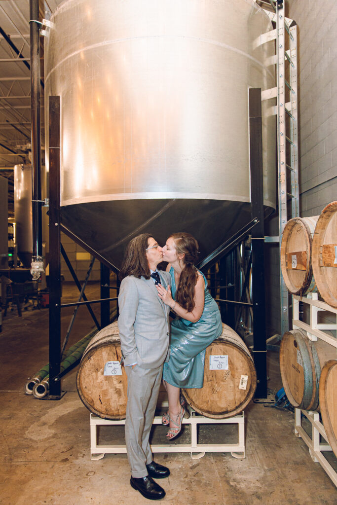 Une Annee Hubbard's Cave Brewery Niles Illinois Brewery Wedding