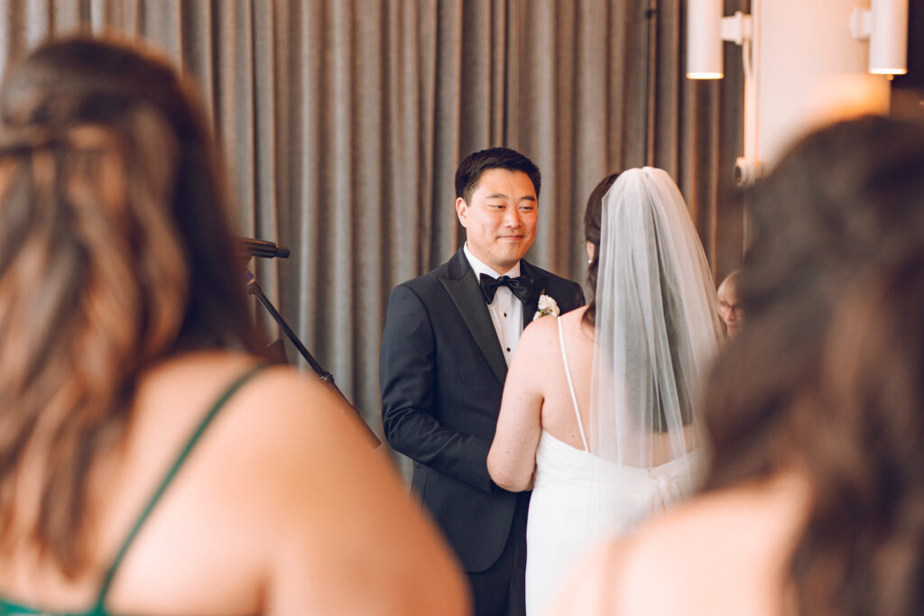 A spring wedding at Room 1520 in the West Loop of Chicago