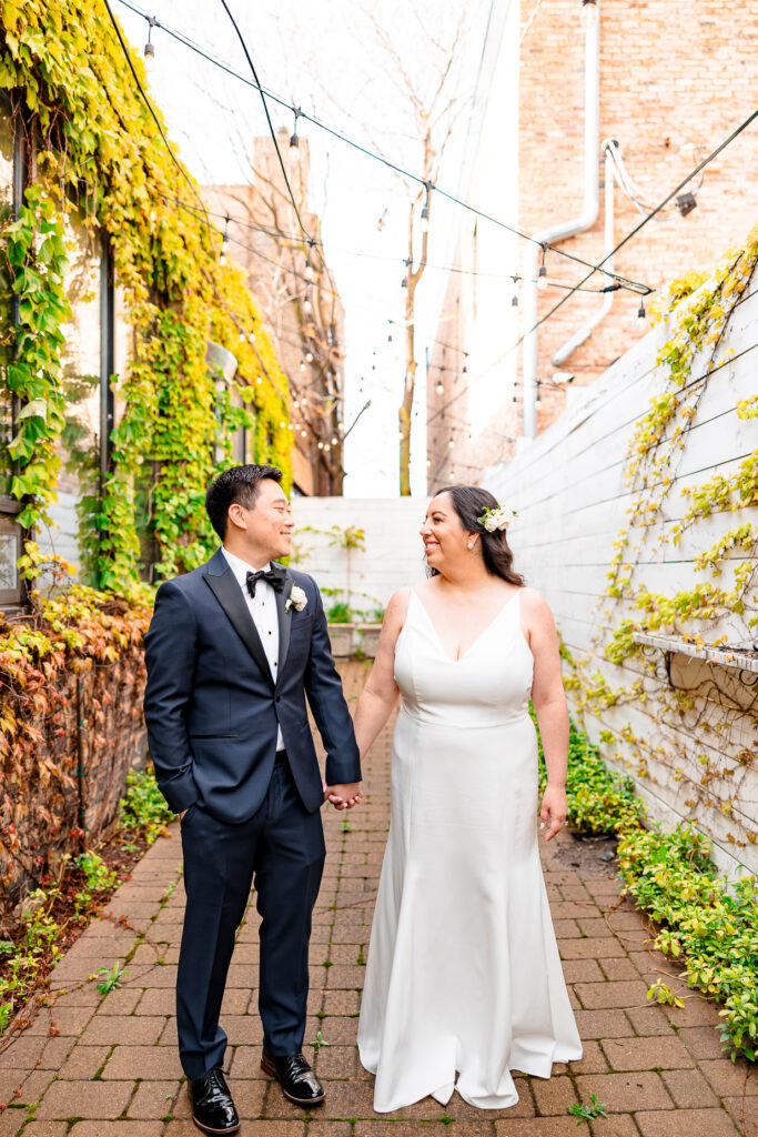 A spring wedding at Room 1520 in the West Loop of Chicago