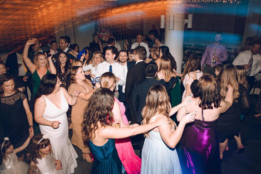 A spring wedding at Room 1520 in the West Loop of Chicago