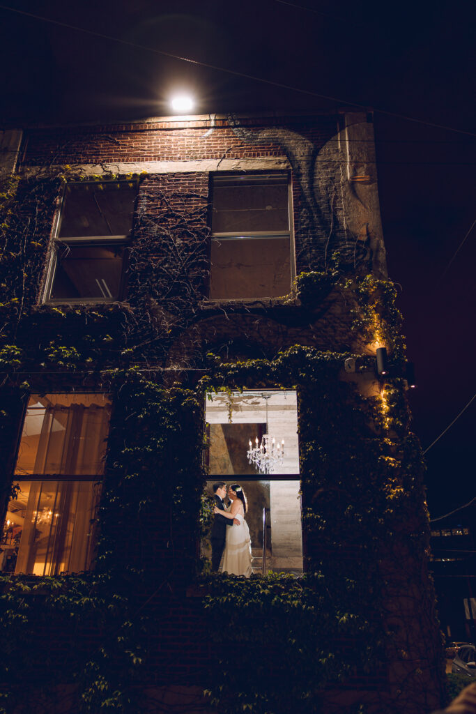 A spring wedding at Room 1520 in the West Loop of Chicago