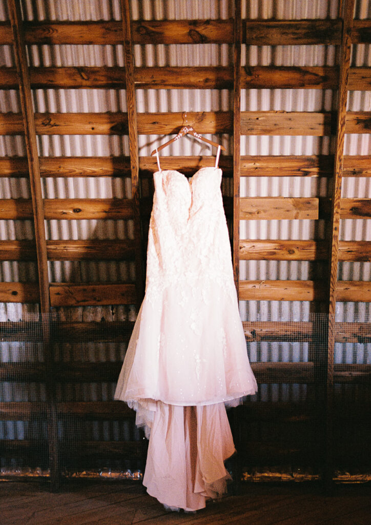 A nontraditional farm wedding at Navarro Farm in Frankfort, Illinois